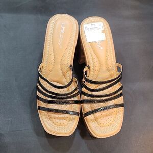 BRAND NEW UNILODY BLOCK HEEL WOMEN'S MULES R3